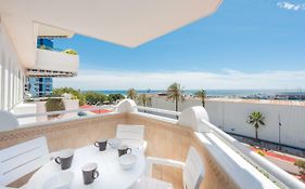 Downtown Seaview Apartment